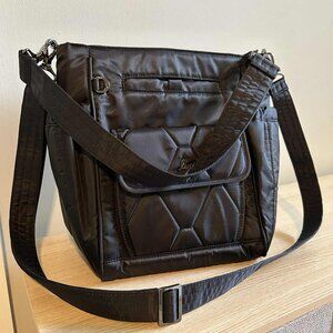 Lug Toss - Black - EUC